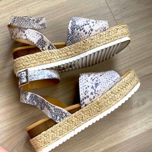 Snakeskin Wedge